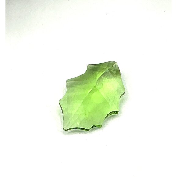 Swarovski Faceted Peridot Green Glass Leaf - Picture 4 of 5